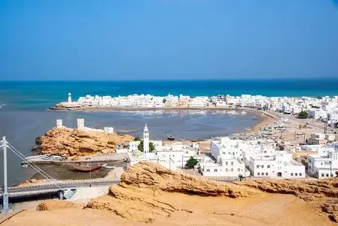 Camping on Roof – 8-Day Private Adventure in Oman